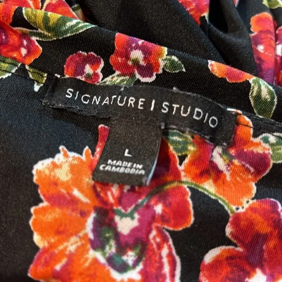 Signature Studio Skirt🌹Beautiful - Picture 3 of 4